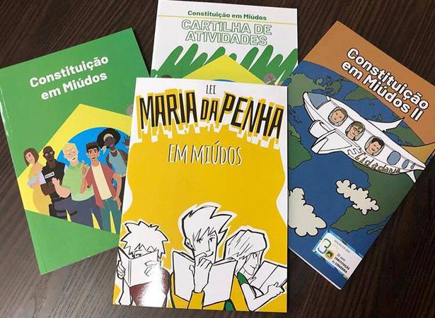 Ministro André Mendonça recebe a Coleção “Em Miúdos”, voltada à educação cidadã de crianças e adolescentes