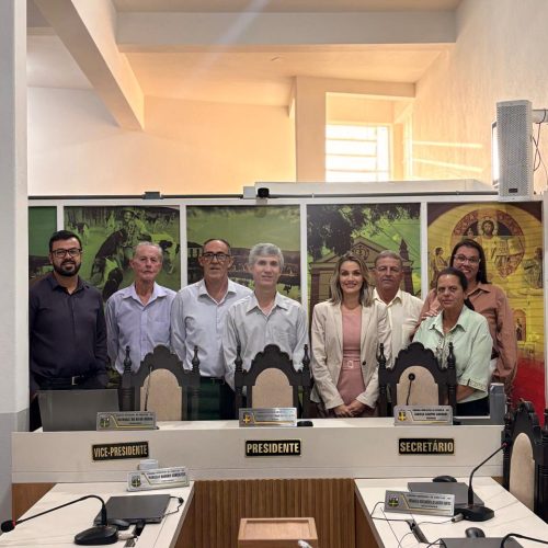 Cruzília inaugura Escola do Legislativo e amplia serviços de cidadania